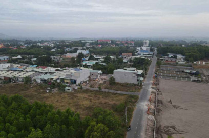 Bán đất Phước Hải gần biển. Diện tích 10 x 30 có 7 lô giá F0 3,2 tỷ 2 tháng công chứng